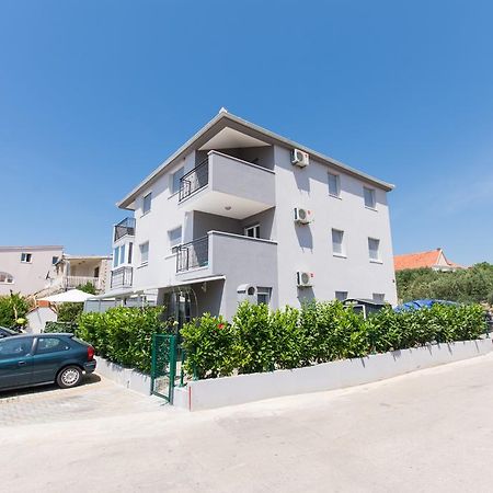 Apartment Flynn Трогир Екстериор снимка