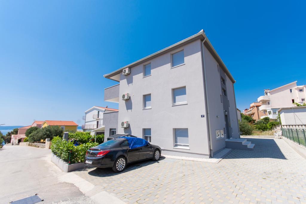 Apartment Flynn Трогир Екстериор снимка