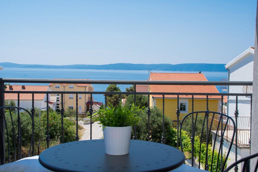Apartment Flynn Трогир Екстериор снимка